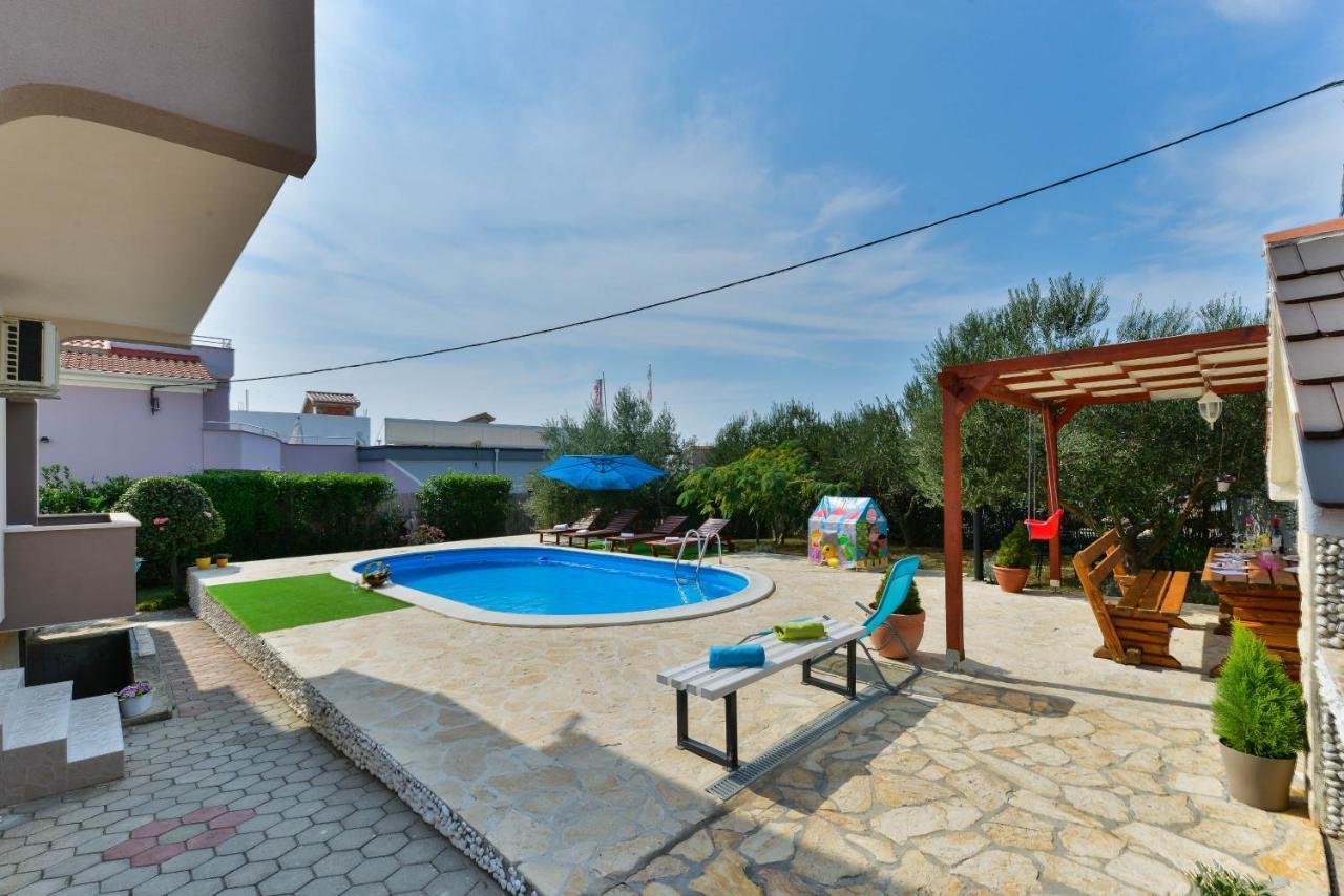 Vakantiehuis Holiday Kiara With Pool