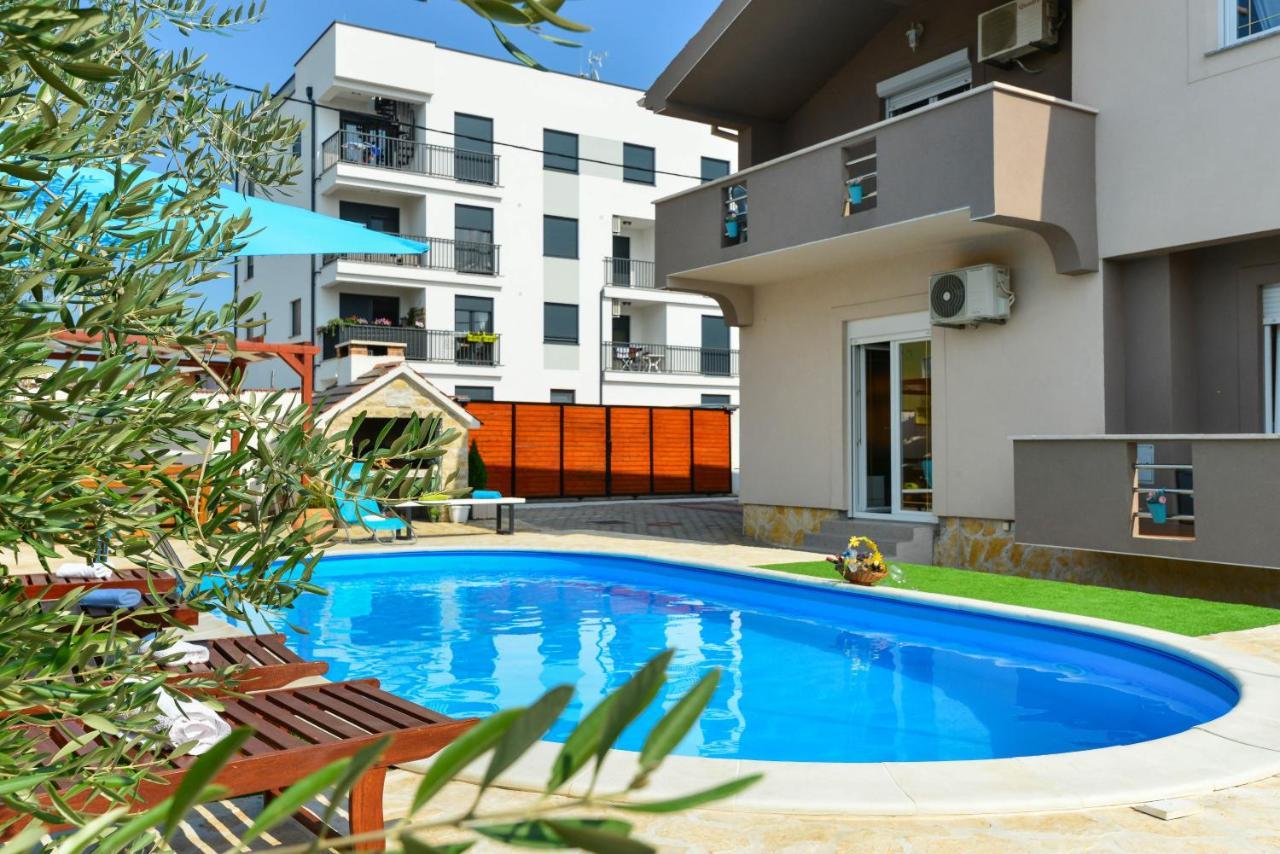 Vakantiehuis Holiday Kiara With Pool Zadar