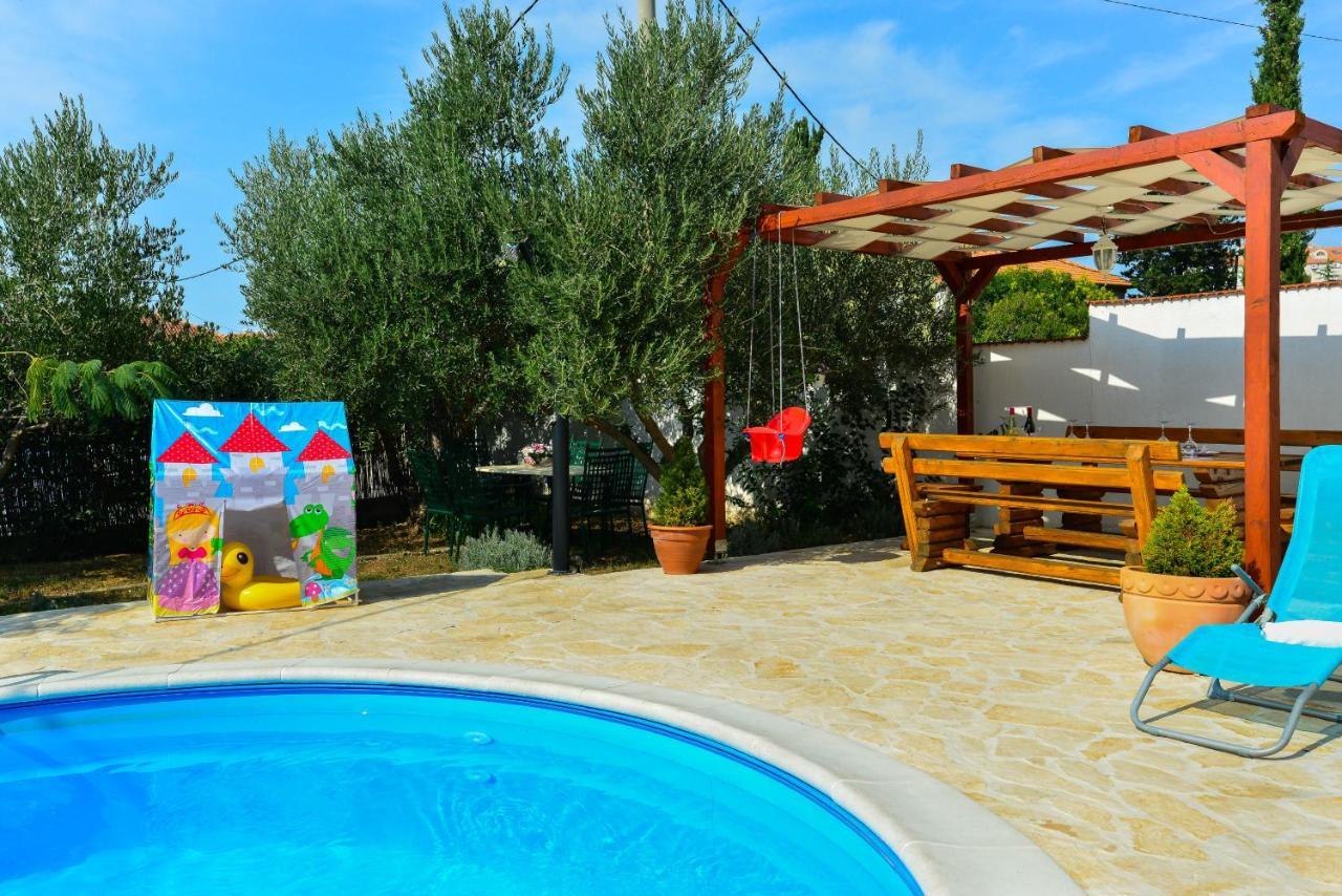 Holiday Kiara With Pool Vakantiehuis