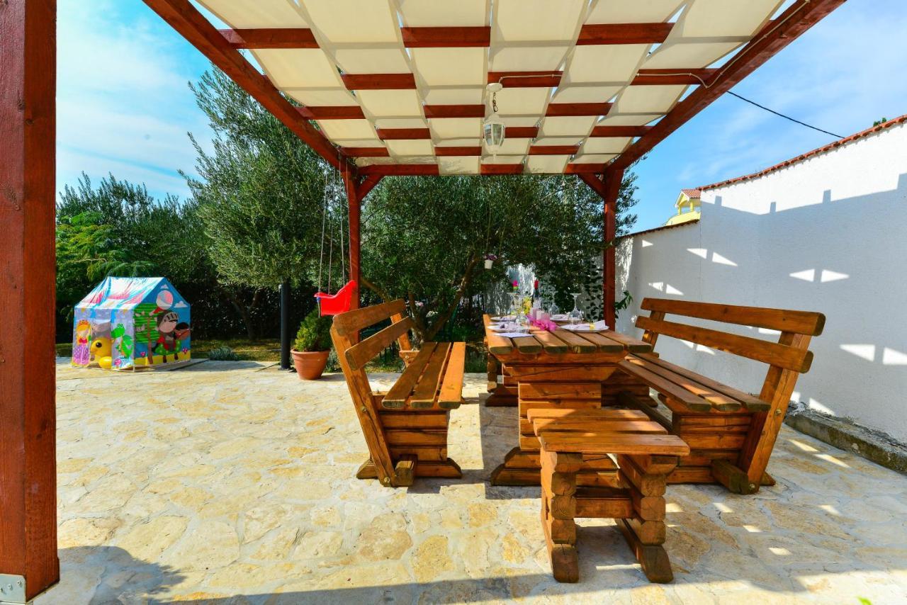 Holiday Kiara With Pool Vakantiehuis