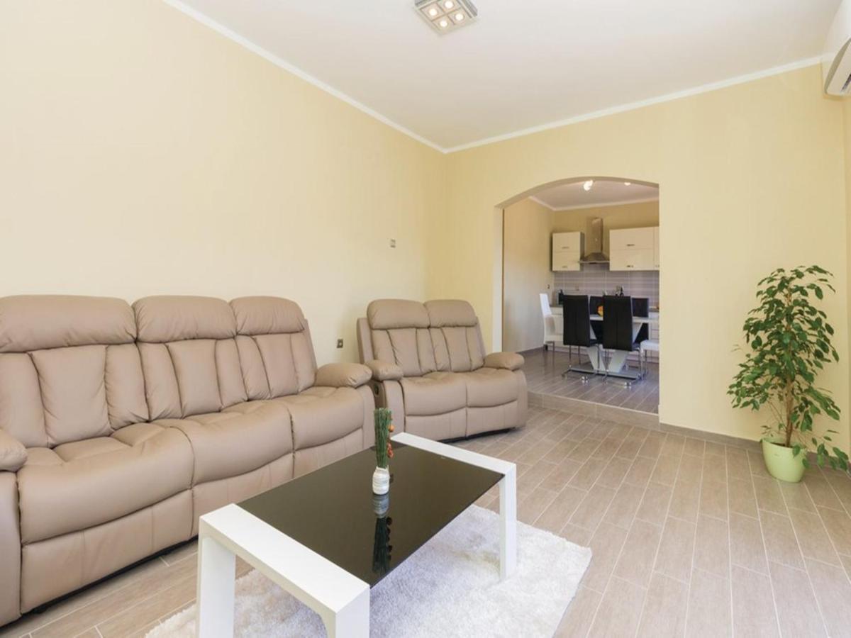 Vakantiehuis Holiday Kiara With Pool *