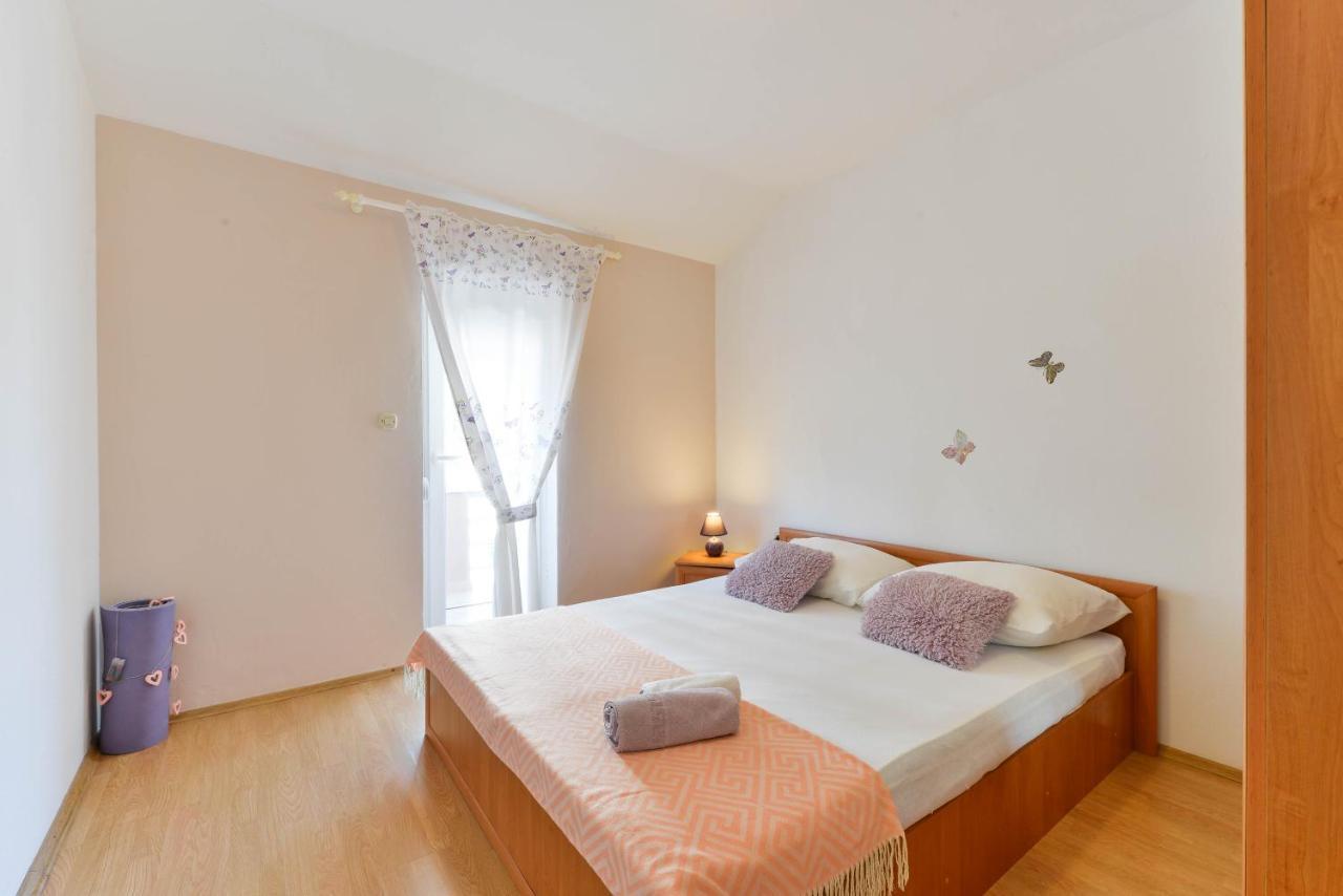 Holiday Kiara With Pool Vakantiehuis