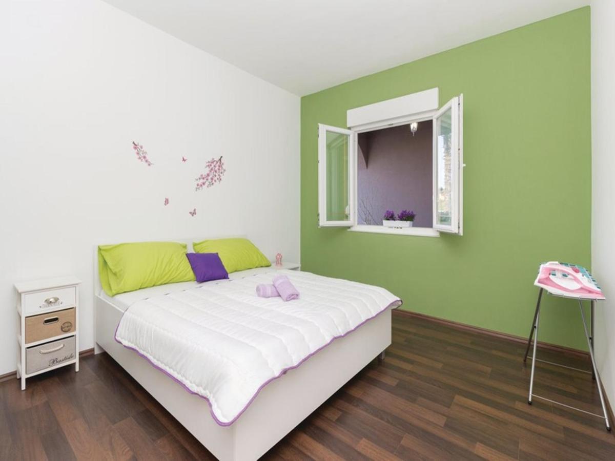 Holiday Kiara With Pool Vakantiehuis Zadar